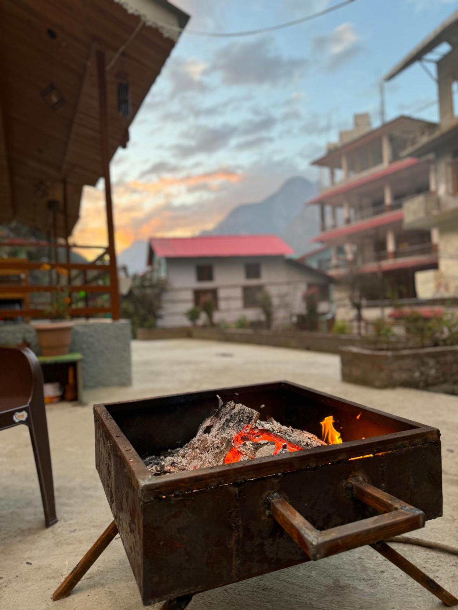 Delight Homestay Kasol Εξωτερικό φωτογραφία